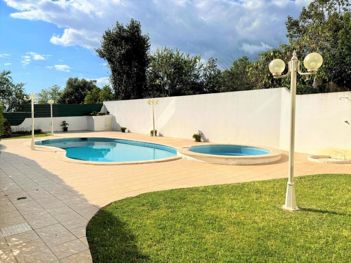 Апартаменти Portimao Classic With Pool By Homing Алвор Екстер'єр фото